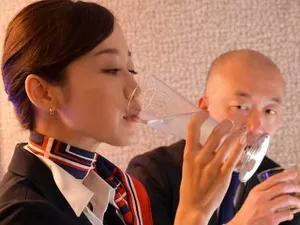 Lút cuống họng em nữ sinh ăn trộm đồ