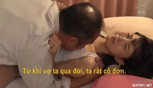 Cô gái xem phim khiêu dâm và thủ dâm: quan hệ tình dục mạnh bạo với bịt miệng
