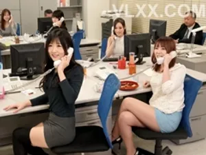 Em cảm nhận được đầu cặc của anh chưa